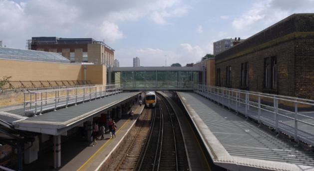 Modern En-suite Metro Close To Woolwich Station *